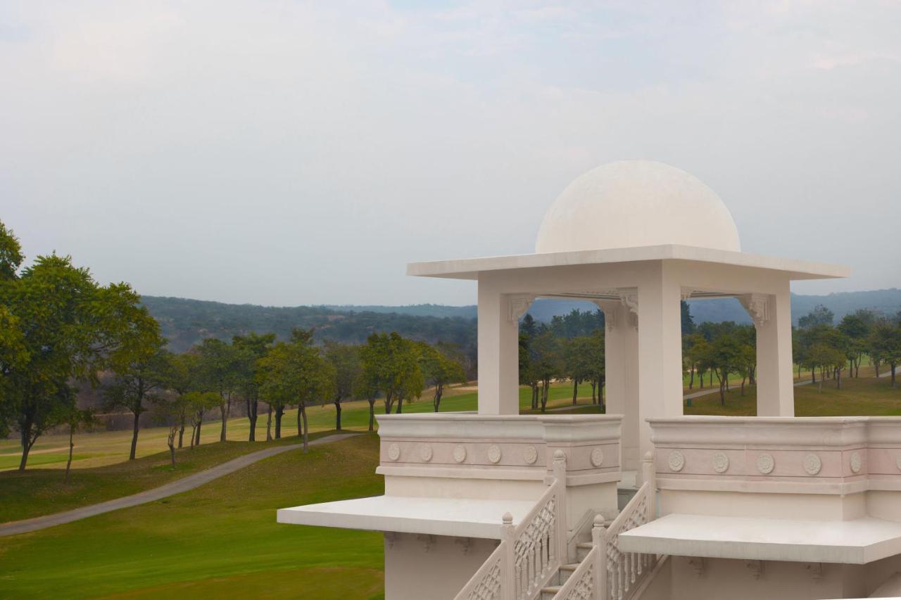 Itc Grand Bharat, A Luxury Collection Retreat, Gurgaon, New Delhi Capital Region Hotel Exterior photo